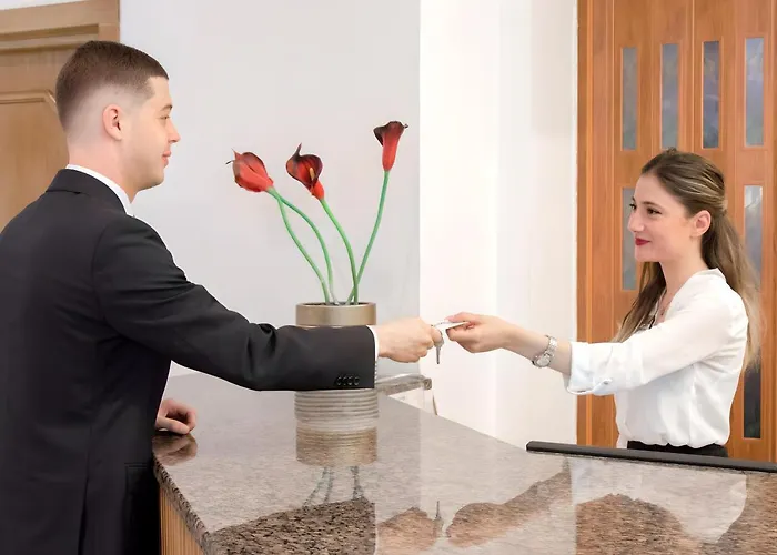 El Oumara Hotel